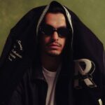 دانلود آهنگ غم پره تو هواش تلخ‌ تر از الکل رو لباش