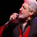 دانلود آهنگ ابی من از تو یاد گرفتم که بی دریغ بخندم