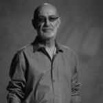 آهنگ دیگه بیداری شب عادتمه همدم سکوت تنهایی من تیک تیک ساعتمه سیاوش قمیشی