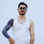 آهنگ شدم بدجوری بچه دیوونت ریختم واست هرچی اشک بیهودست آهنگ شدم بدجوری بچه دیوونت ریختم واست هرچی اشک بیهودست