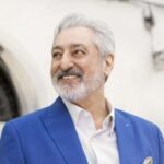 آهنگ بیا کنارم سرو ناز بی تاب بیا کنارم زیر طاق مهتاب ابی