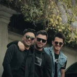 آهنگ درﮔﻴﺮ ﻋﺸﻖ ﺗﻮ ﺷﺪم ﺗﻮ ﻛﻪ ﺧﻮاﺑﻮ ﺧﻴﺎل ﺷﺒﺎﻣﻰ امو بند