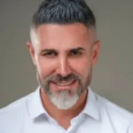 آهنگ از ﻫﻤﻪ دورم و ﺑﻪ ﺗﻮ ﻧﺰدﻳﮏ مرتضی اشرفی