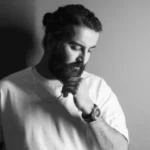 آهنگ ﺧﻮﻧﻪ ﻛﺮده ﺗﻮ دﻟﻢ ﻏﻢ ﻧﻤﻴﺮه مهدی دارابی