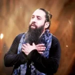 آهنگ ﻣﻦ دﻟﻢ میخواد ﻛﻪ دﺳﺘﺎﺗﻮ ﻫﻤﻴﻦ ﺣﺎﻟﺎ ﺑﮕﻴﺮم روزبه نعمت الهی